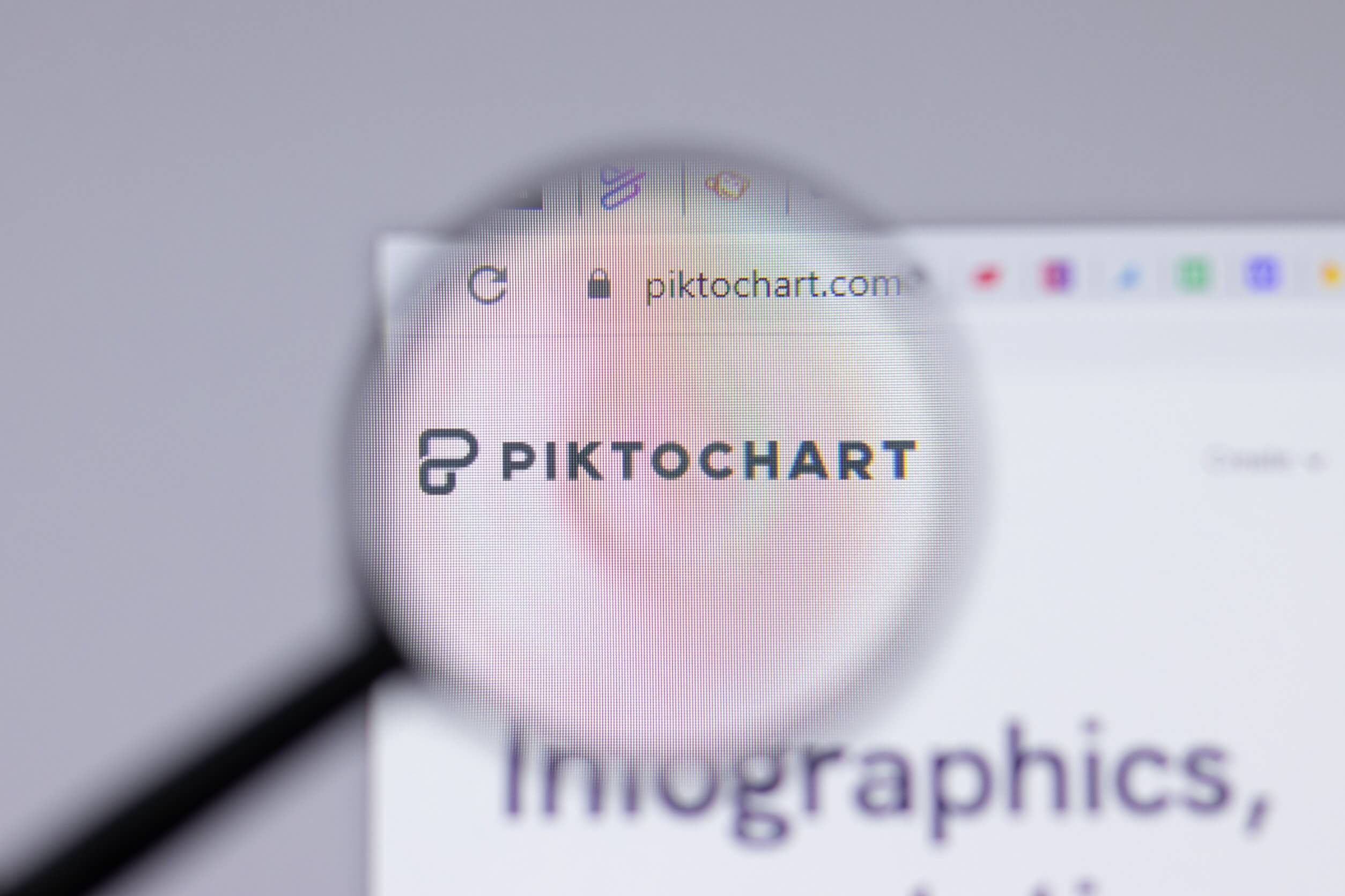 8 páginas para hacer infografías gratis