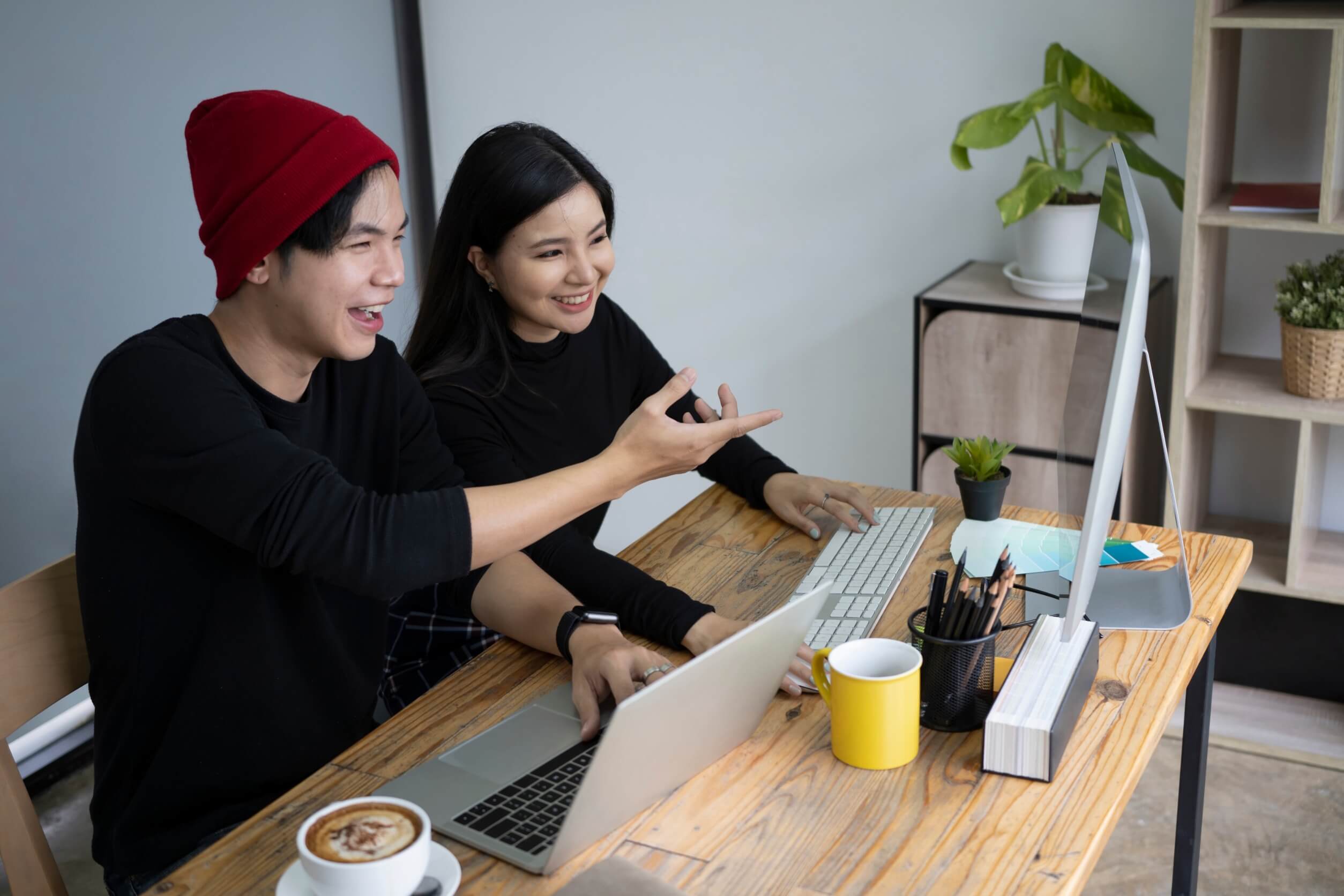 Estudio revela si el trabajo remoto es mejor para hombres o mujeres
