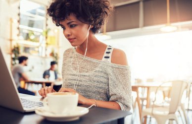 6 playlists para aumentar la productividad, según la ciencia