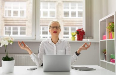 5 consejos para cuidar de tu salud mientras trabajas desde casa