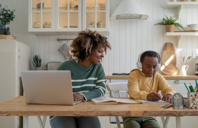 7 formas de entretener a los niños mientras trabajas desde casa