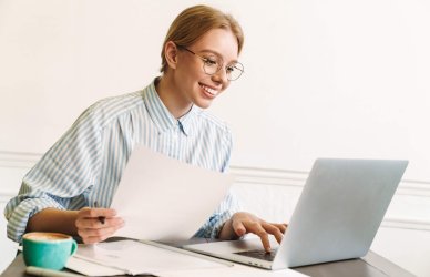Ventajas y desventajas de contratar un redactor de currículums profesional