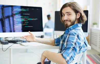 ¿Quieres ser un desarrollador Full Stack? Te decimos cómo convertirte en uno